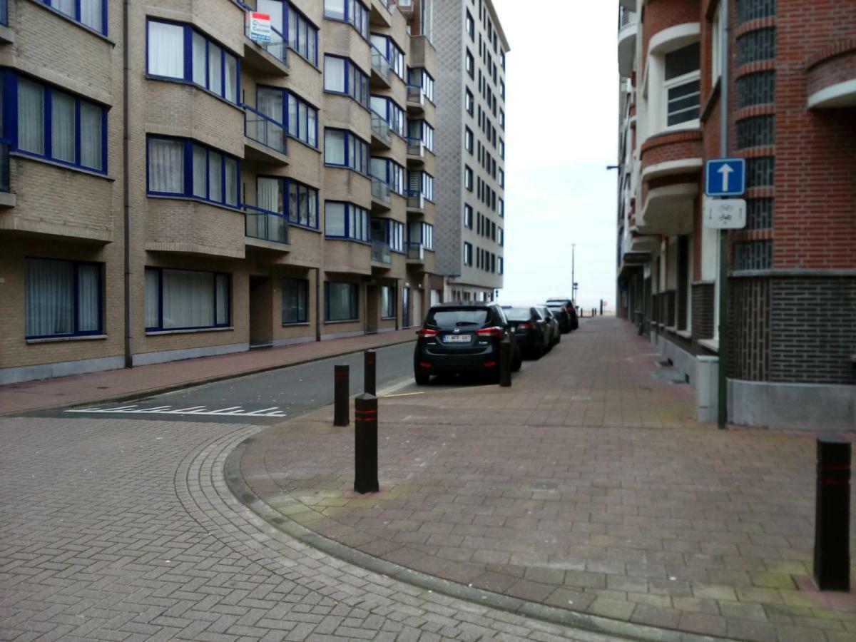 App 2 Slaapkamers 克诺克－海斯特 外观 照片