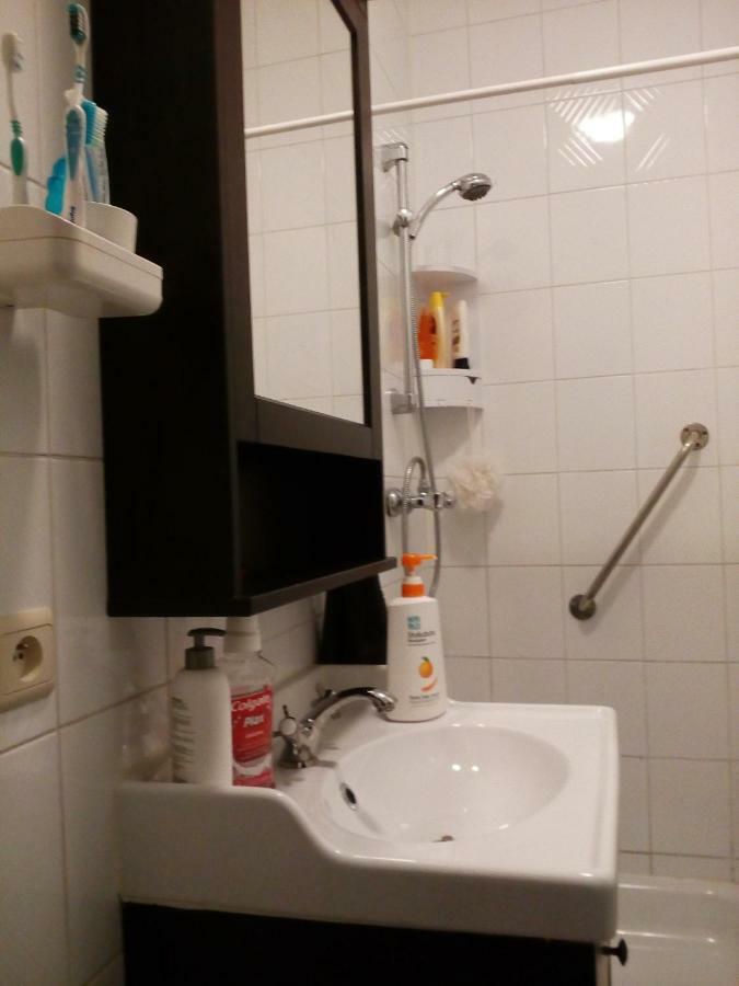 App 2 Slaapkamers 克诺克－海斯特 外观 照片